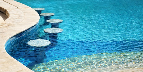 swim up bar